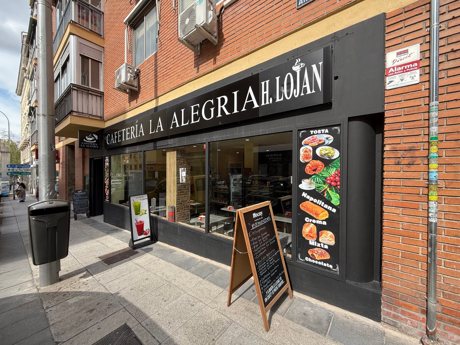 Fachada de La Alegría en Madrid
