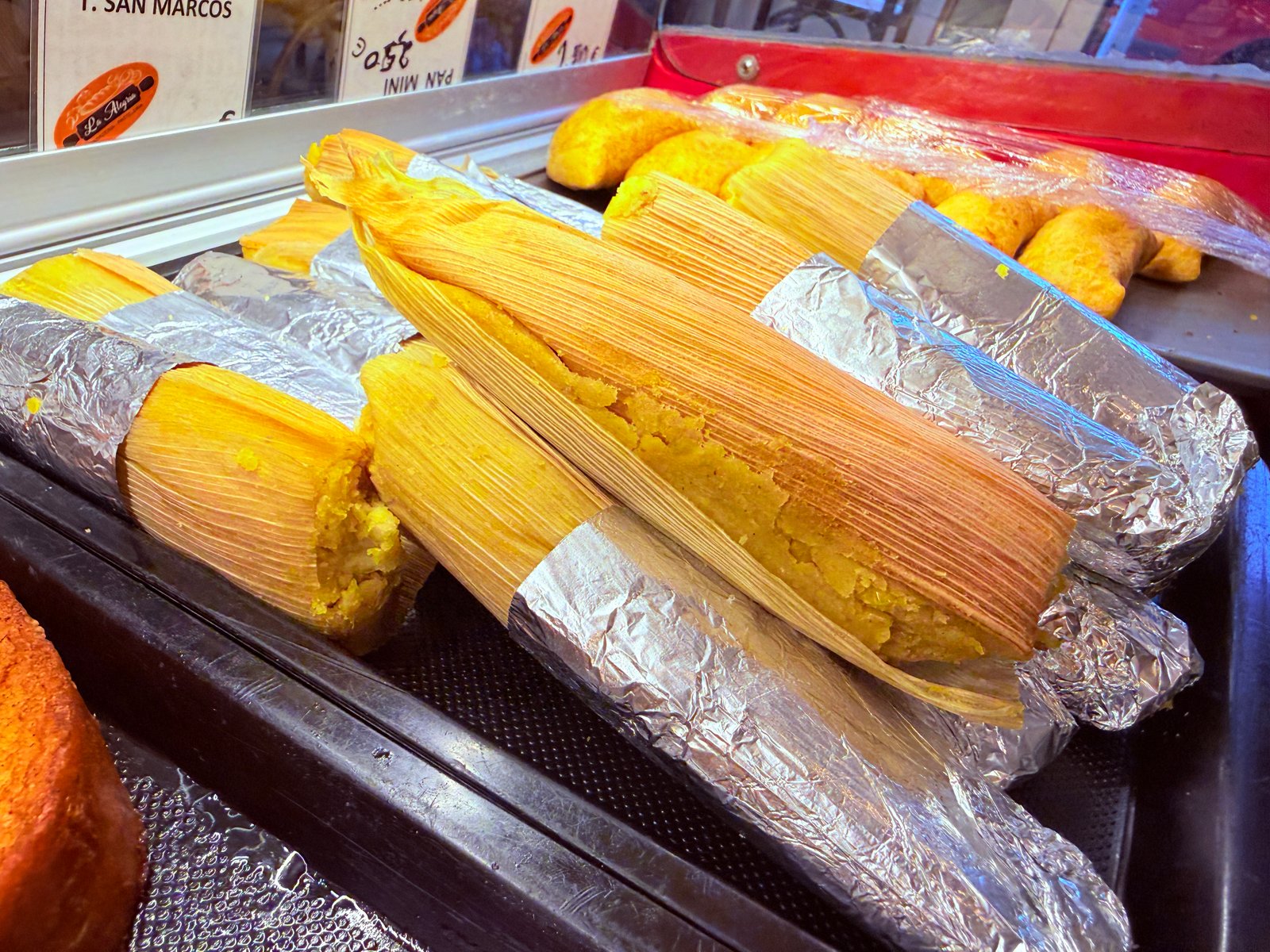 Pasteles y porciones dulces